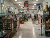 Fotografía de la planta baja de tienda Chambalo
